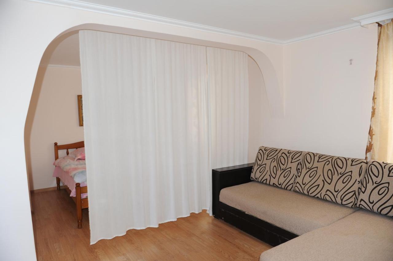 Apartment On Prospekt Mira 71 Сухуми Екстериор снимка