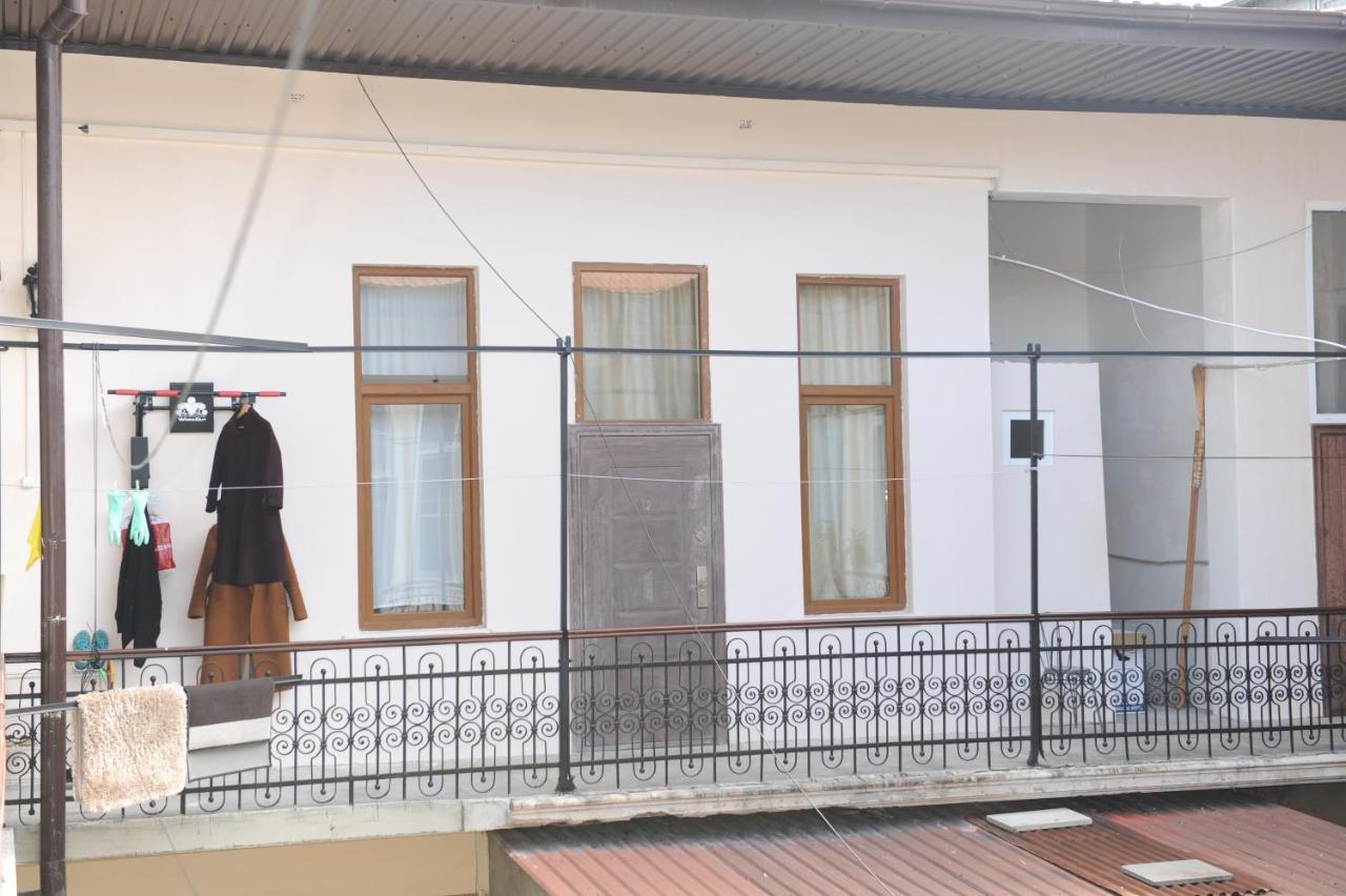 Apartment On Prospekt Mira 71 Сухуми Екстериор снимка